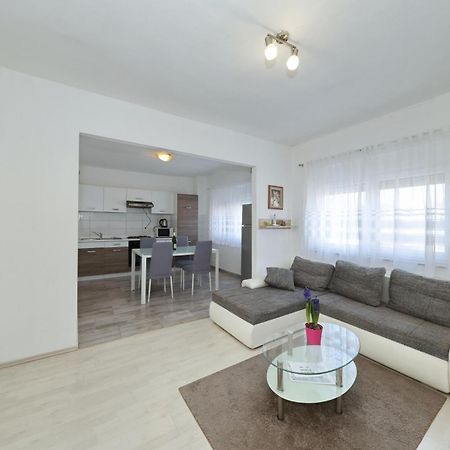 Apartment Mirela Zadar Bagian luar foto