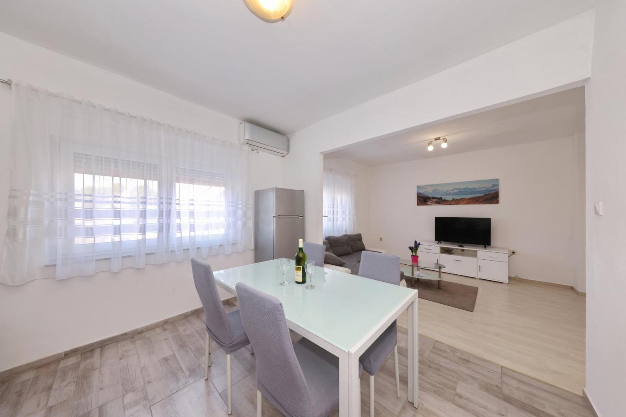 Apartment Mirela Zadar Bagian luar foto
